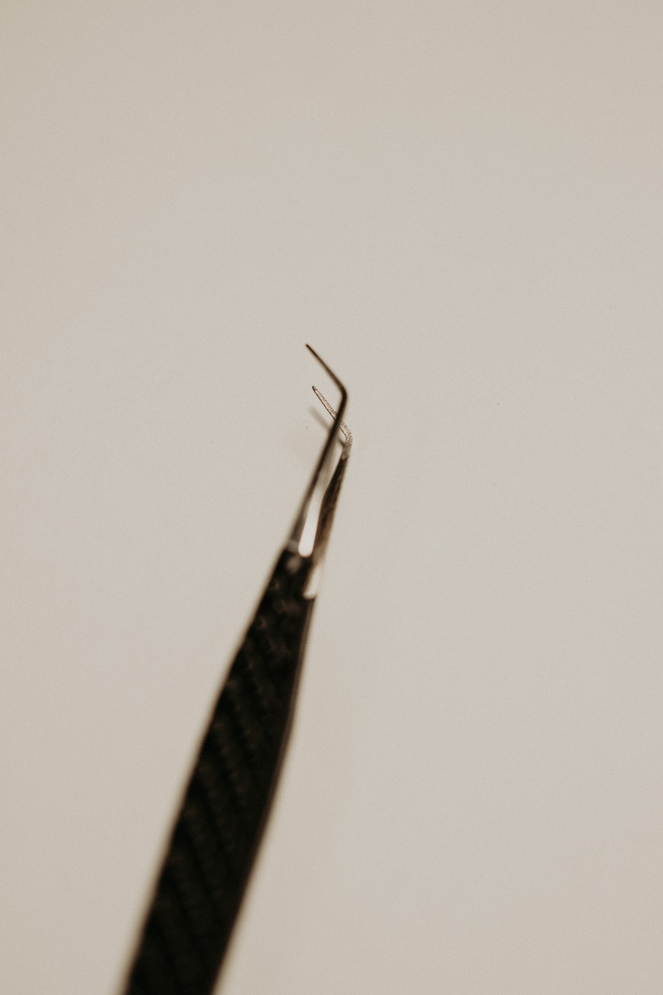 XL Isolation Tweezer