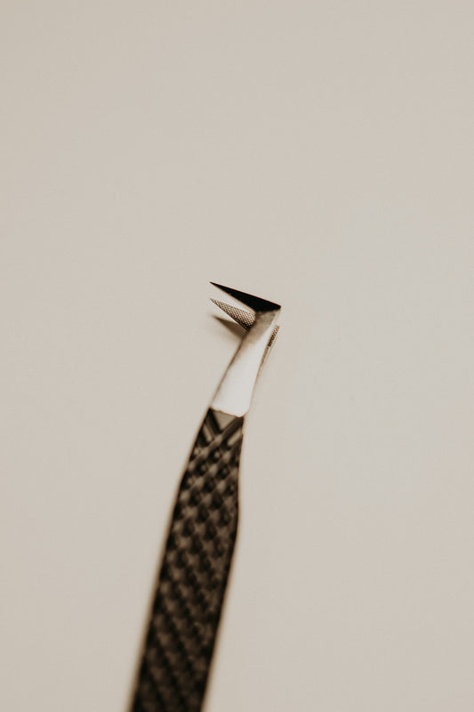 Wide Boot Volume Tweezer